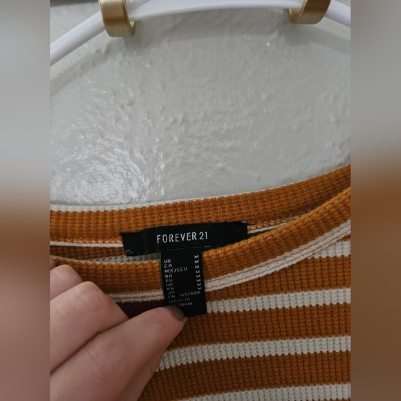 Striped Drop-Sleeve Top - Picture 4 of 4